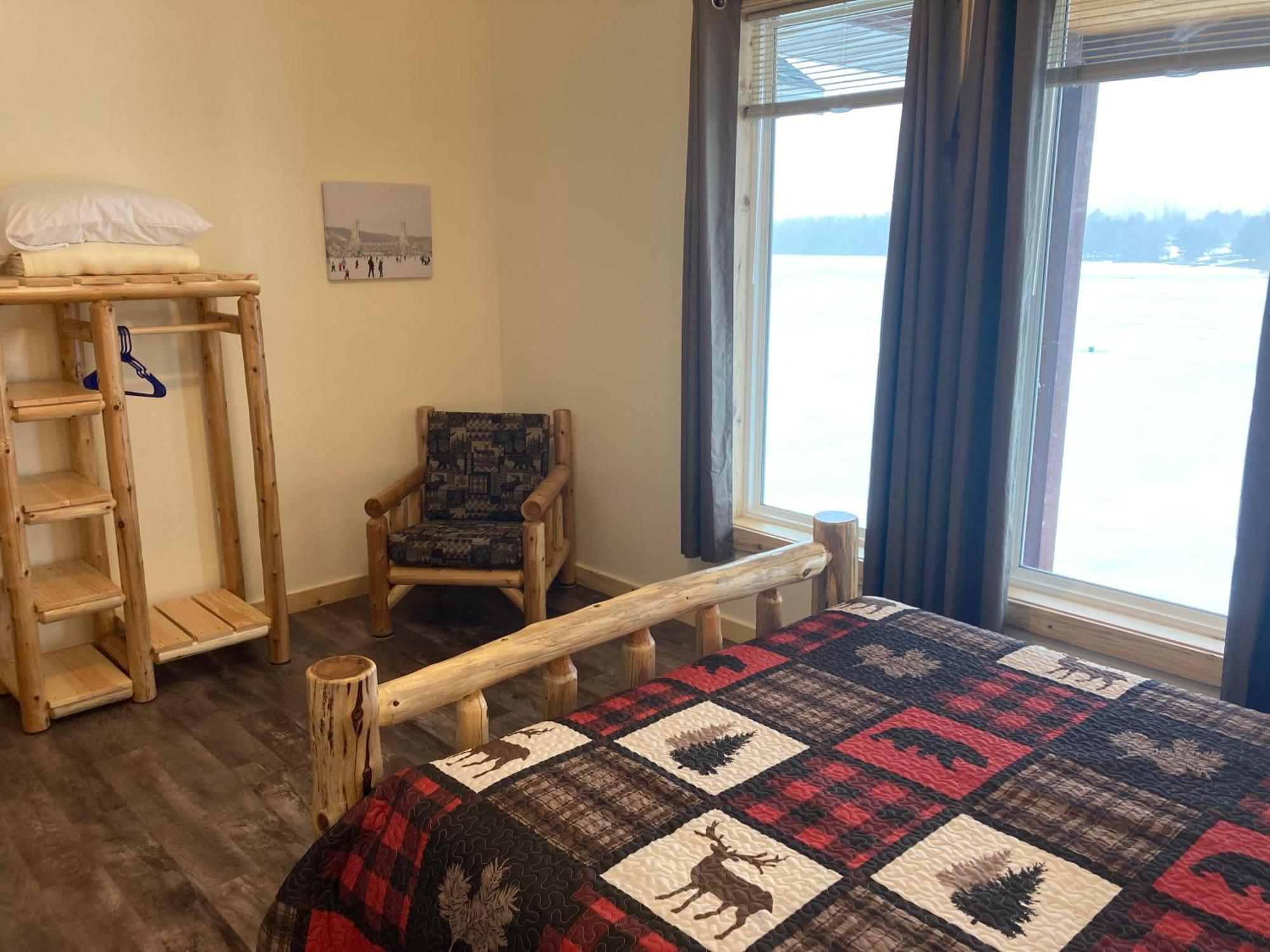 הוטון Keweenaw Waters Resort מראה חיצוני תמונה