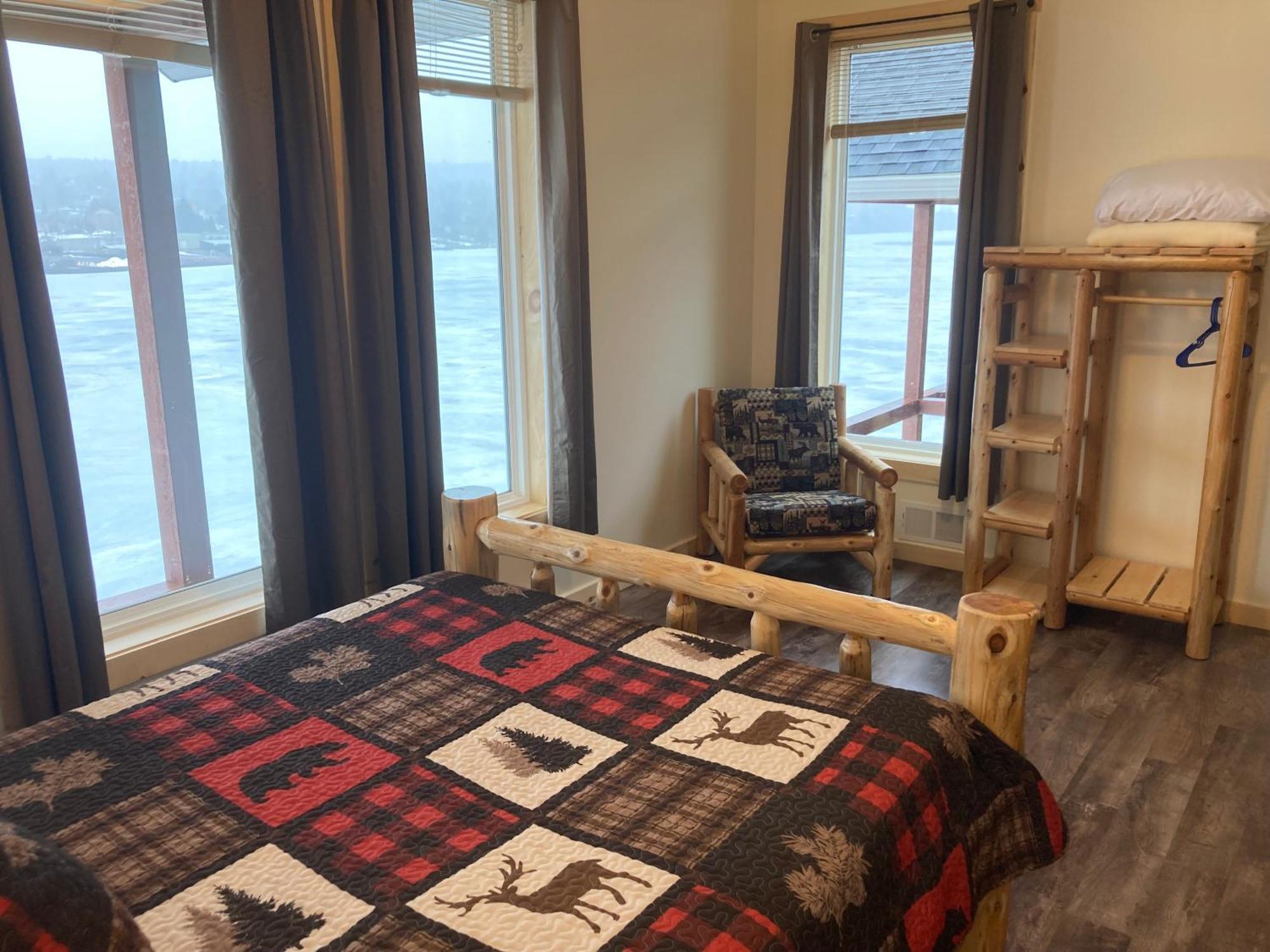 הוטון Keweenaw Waters Resort מראה חיצוני תמונה