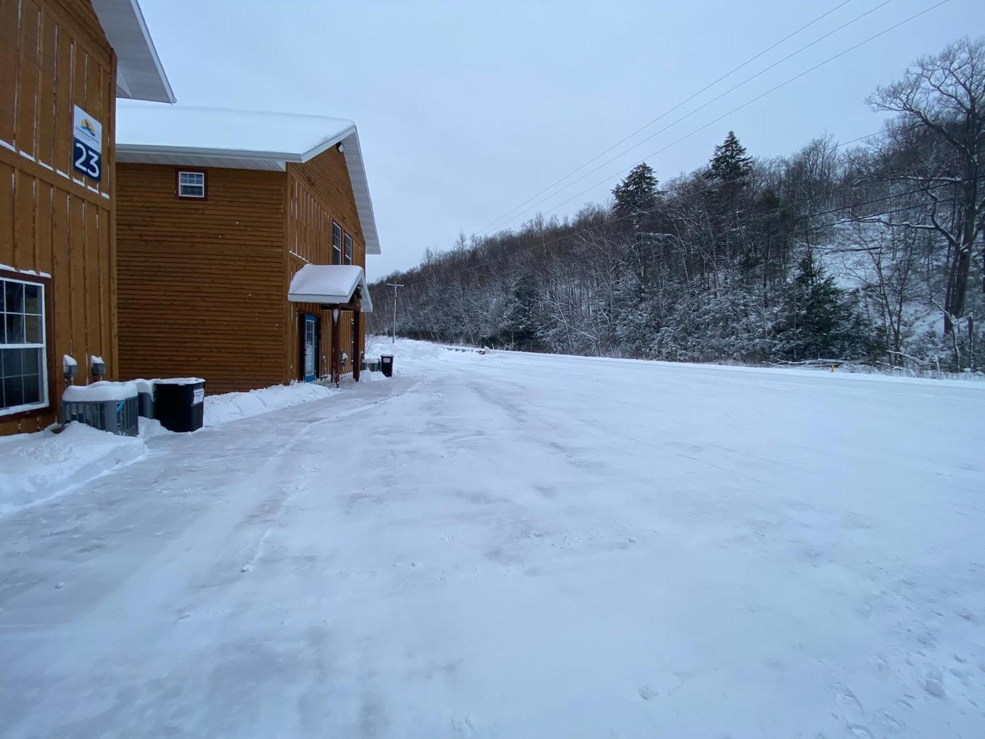 הוטון Keweenaw Waters Resort מראה חיצוני תמונה